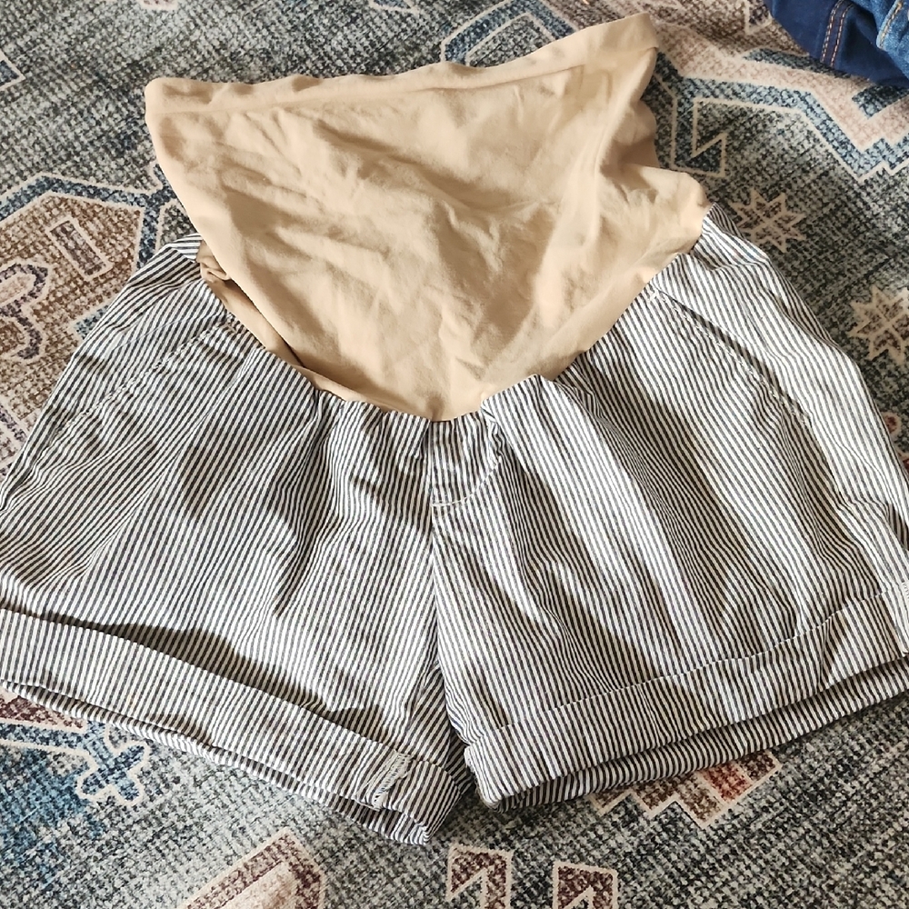 Small Motherhood Black & White Striped Maternity Shorts with Cream Overband